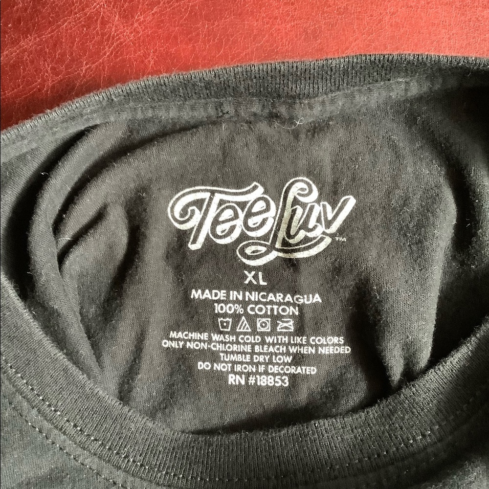 Teeshirt - Picture 3 of 3